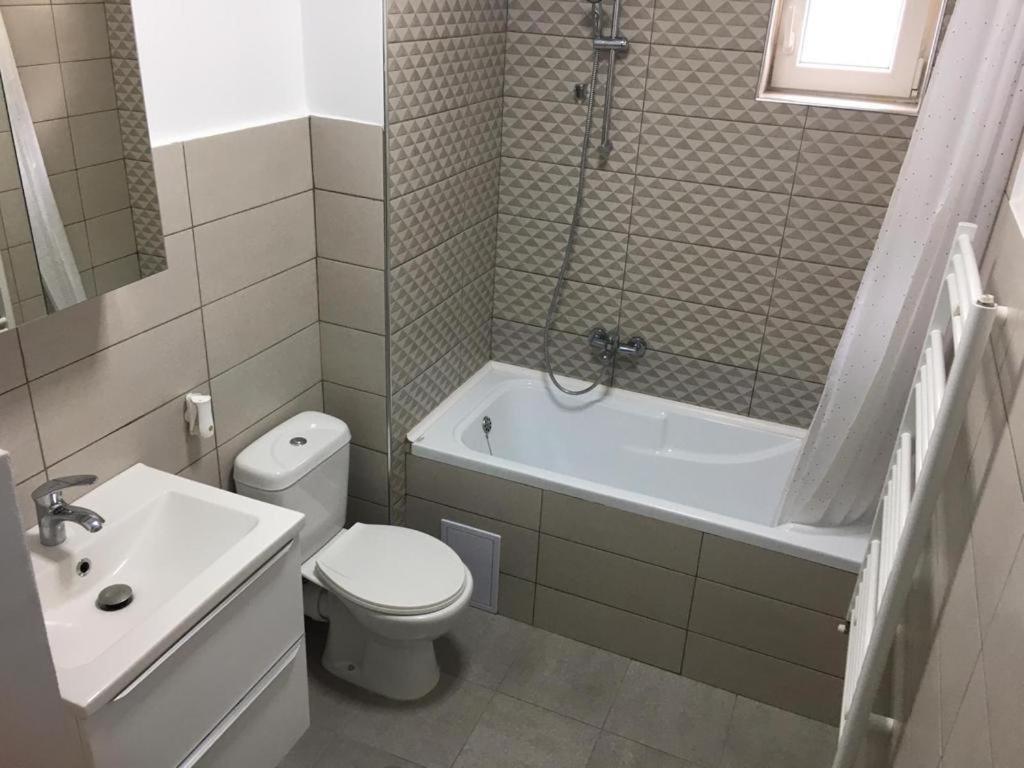 Apartament Stefan Lägenhet Oradea Exteriör bild